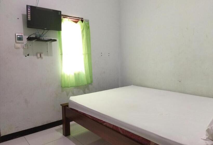 标准间, Wisma Almadina Syariah