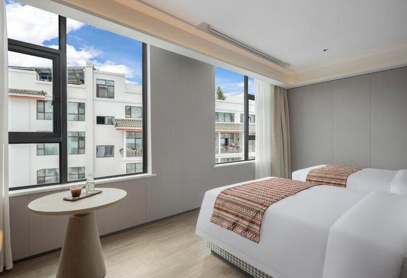 Номер Стандарт Вид на Сад, Kasion Purey Designer Hotel   Lijiang Ancient City Sifang Street