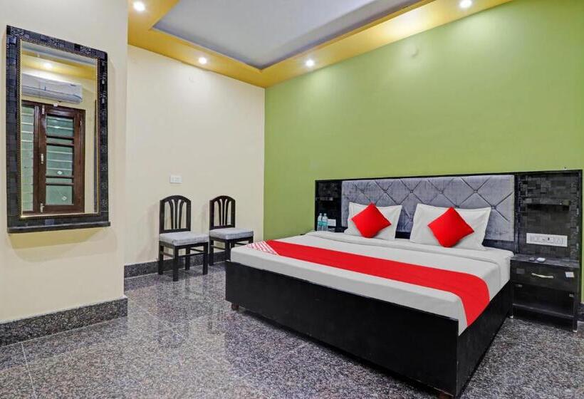 三人经典房间, Oyo Flagship 81375 Hotel Kashi