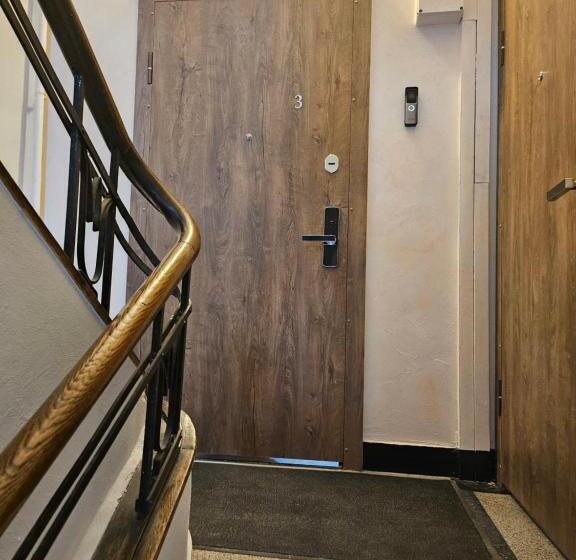اتاق استاندارد با سرویس بهداشتی مشترک, Kauno Apartamentai