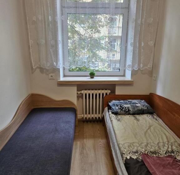 اتاق استاندارد با سرویس بهداشتی مشترک, Kauno Apartamentai