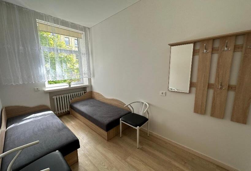 اتاق استاندارد با سرویس بهداشتی مشترک, Kauno Apartamentai