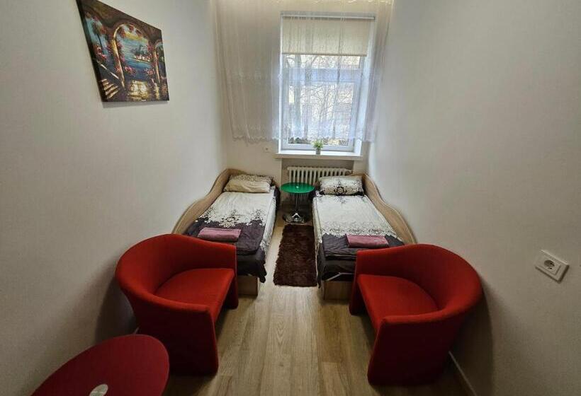 اتاق استاندارد با سرویس بهداشتی مشترک, Kauno Apartamentai