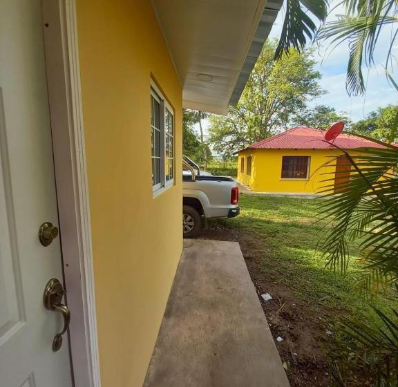 اتاق استاندارد, Palmerola Inn