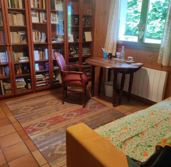 标准房带园景, Tellahouse