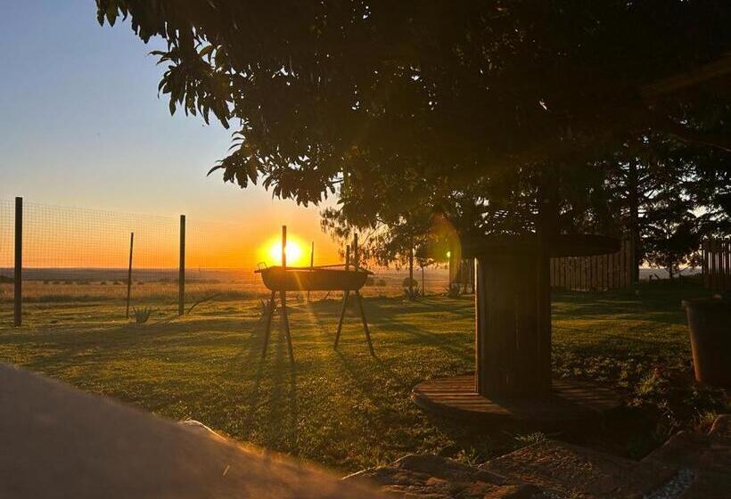 غرفة قياسية, The Wool House