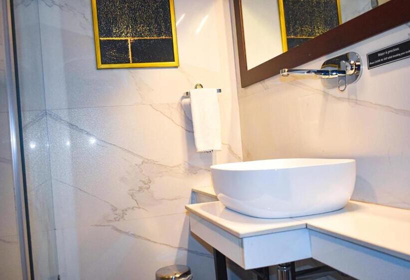 スタンダードルーム, La Das Treetops