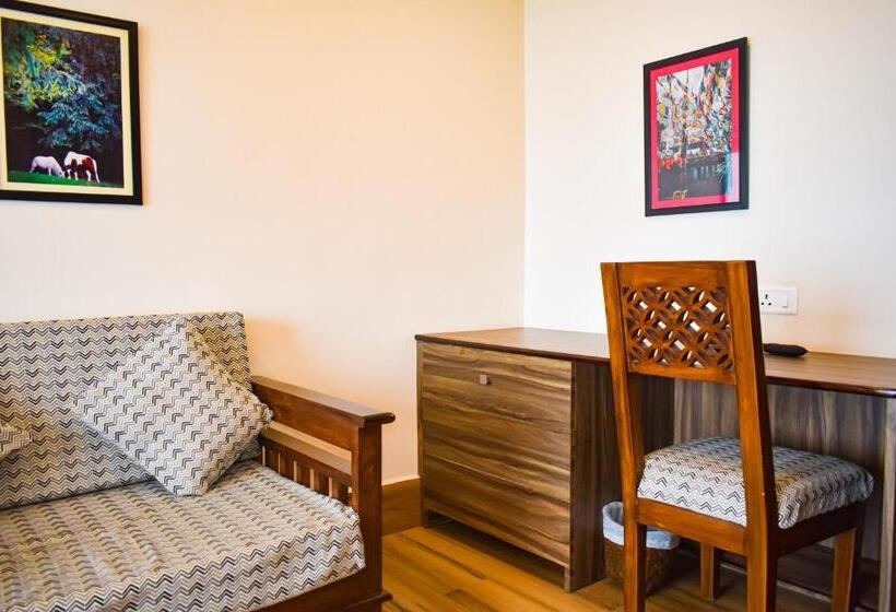 デラックスルーム, La Das Treetops