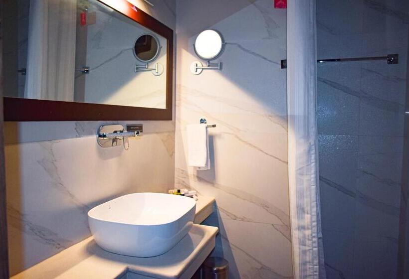 デラックスルーム, La Das Treetops