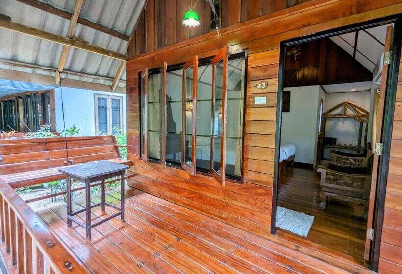 디럭스 룸, Ziggy Stardust