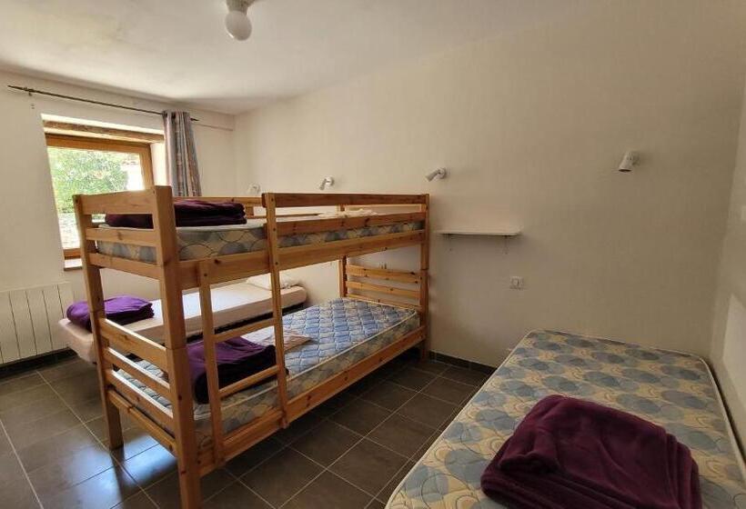 공동 객실, La Grange Saint Jacques