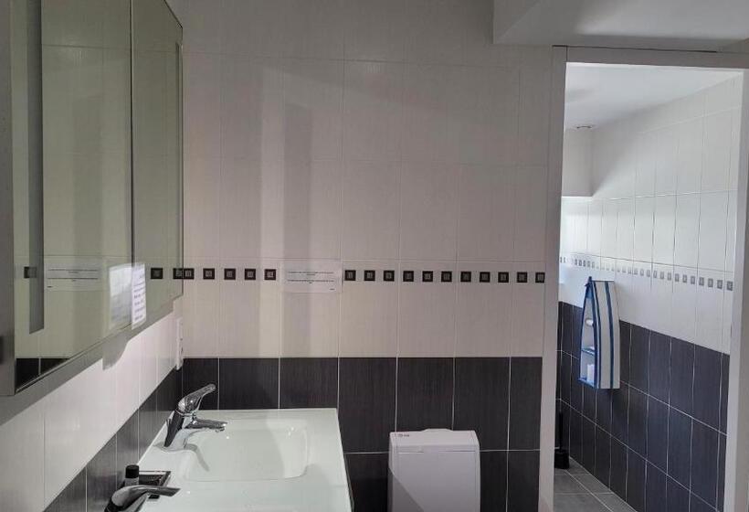 공동 객실, La Grange Saint Jacques