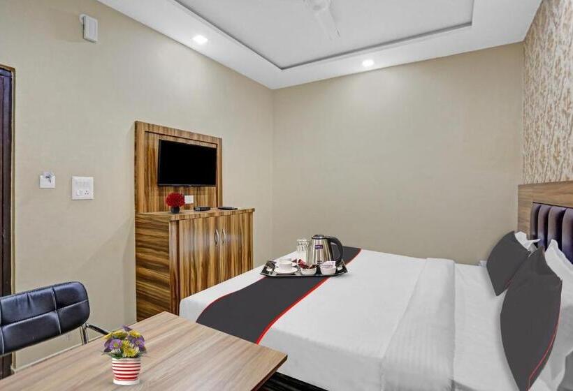 トリプルクラシックルーム, Collection O Hotel Citi Star