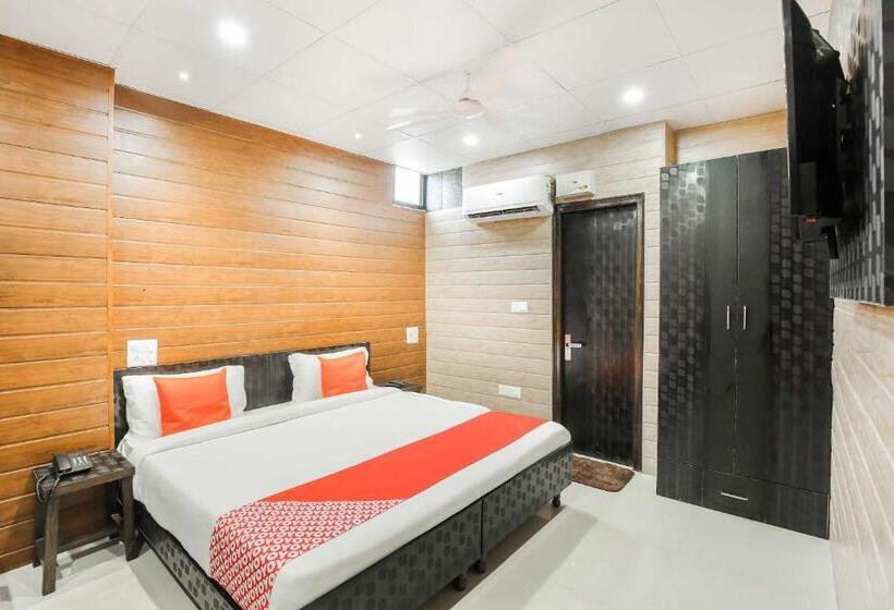 חדר קלאסי לשלושה, Flagship Hotel Second Paradise