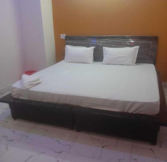 اتاق کلاسیک سه تخته, Flagship Sukoon Inn Hotel Near Johari Enclave Metro Station