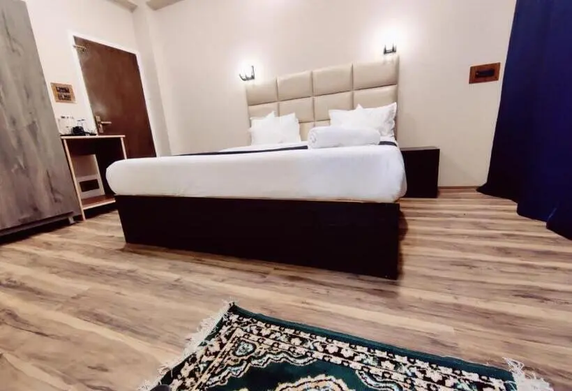 エコノミールーム, Gulshan Palace