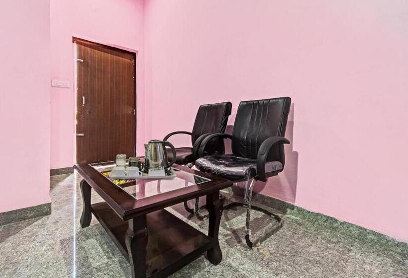 Трехместный Номер Классика, Oyo Flagship 81025 Shri Dev