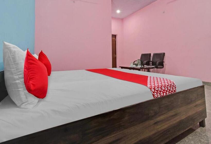 Трехместный Номер Классика, Oyo Flagship 81025 Shri Dev