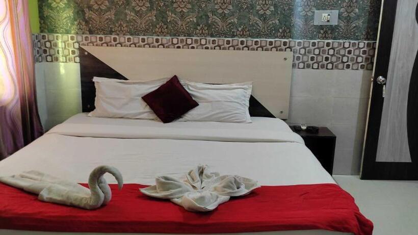 اتاق کلاسیک سه تخته, Oyo Flagship 81090 Pragati Beach Resort