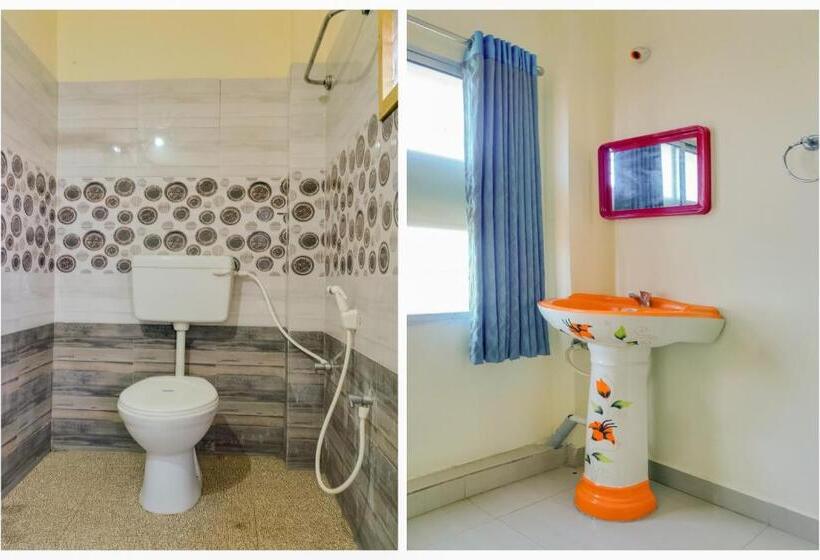 트리플 클래식 룸, Oyo Flagship Vishnu Lodge