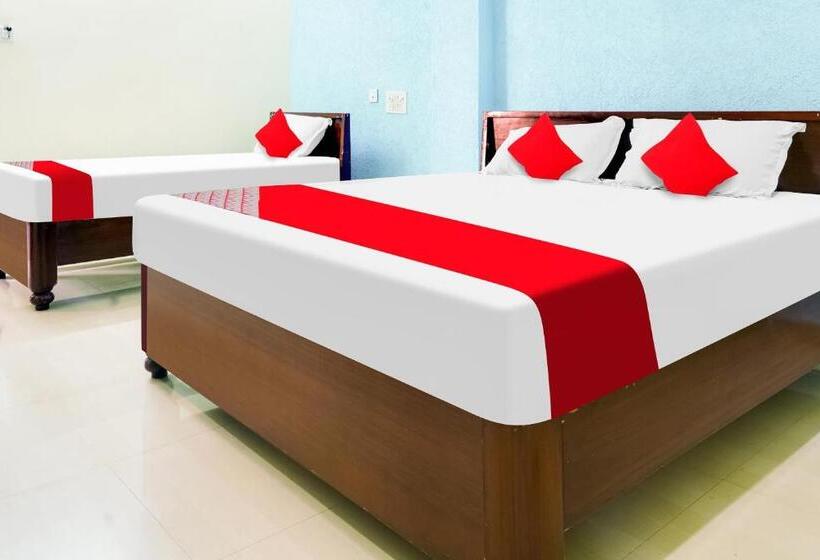 트리플 클래식 룸, Oyo Flagship Vishnu Lodge