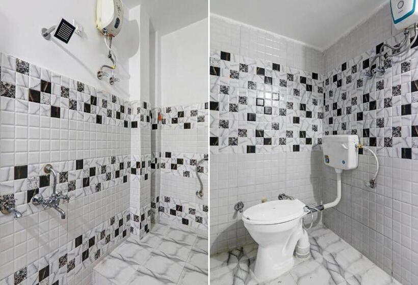 三人经典房间, Spot On Up Shere Purvanchal