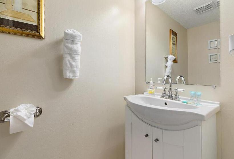 شقة غرفة نوم واحدة مزودة بشُرفة, Jax Beach House  1 Minute Walk To Beach