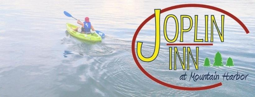 غرفة قياسية رباعية, Ji1, King Guest Room At The Joplin Inn At Entrance To The Resort Hotel Room