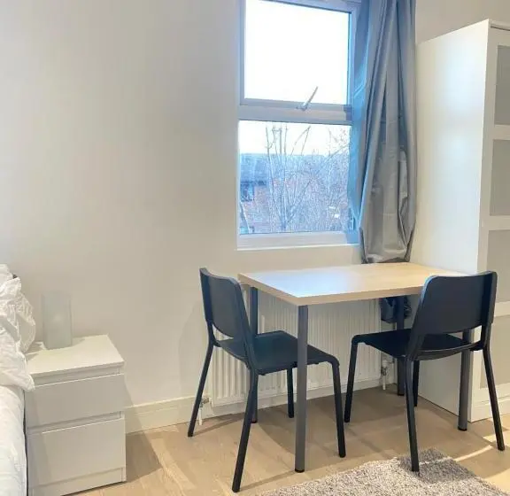 Standard-huone, Cozy En Suite Near Stratford