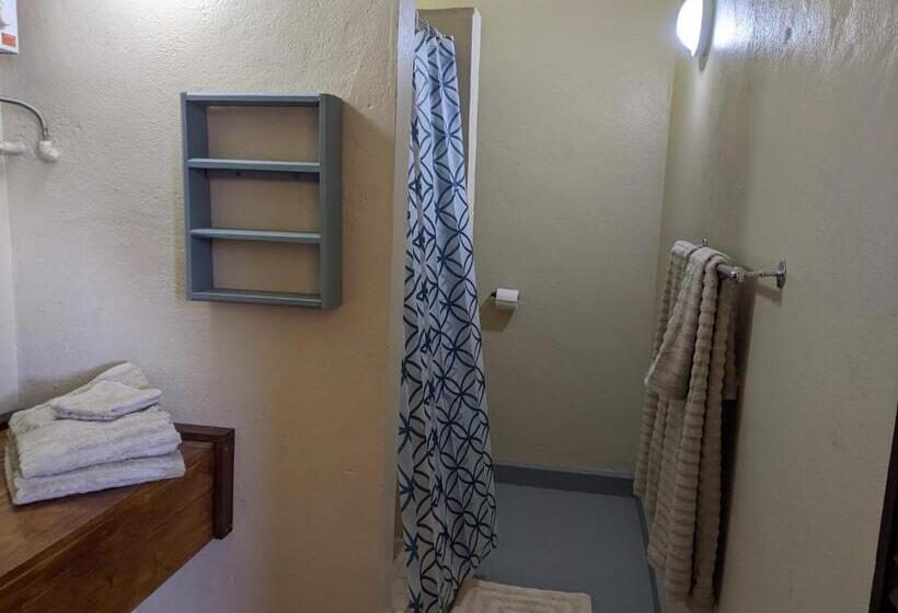 اتاق استاندارد با بالکن, Crescent Moon