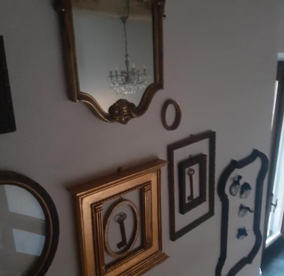 标准间, Il Corvo Viaggiatore