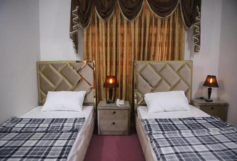 اتاق اکونومی, Royal Guest House