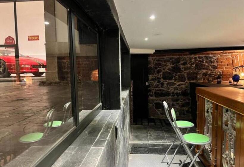 سوییت سوپریور, San Rafa  Home Office Suites