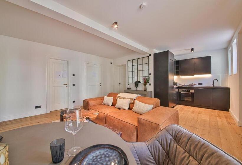 آپارتمان لوکس 1 خوابه, Aeronaut Suits By Pearl1