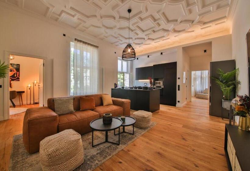 آپارتمان سوپریور 1 خوابه, Aeronaut Suits By Pearl1