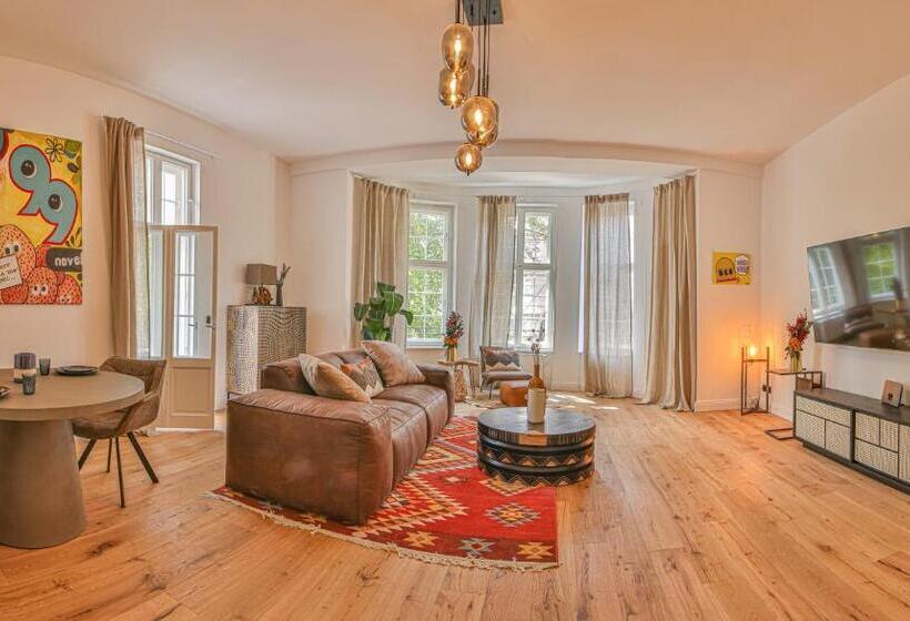 آپارتمان سوپریور 1 خوابه, Aeronaut Suits By Pearl1