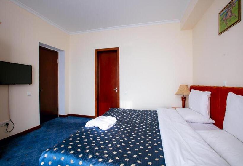 اتاق استاندارد با بالکن, Afra Oghuz Mountain Resort