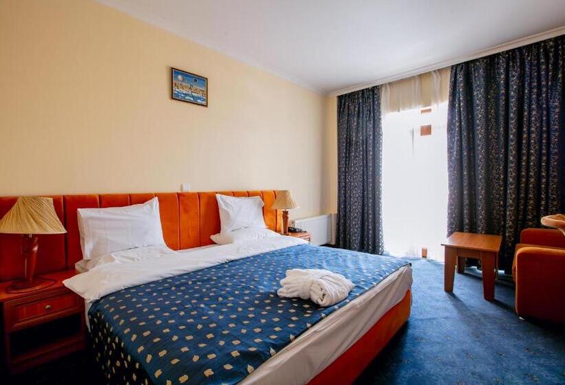 اتاق استاندارد با بالکن, Afra Oghuz Mountain Resort