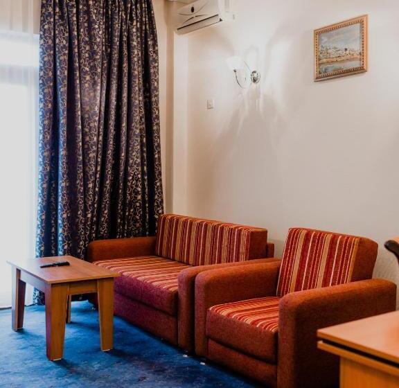 اتاق استاندارد با بالکن, Afra Oghuz Mountain Resort