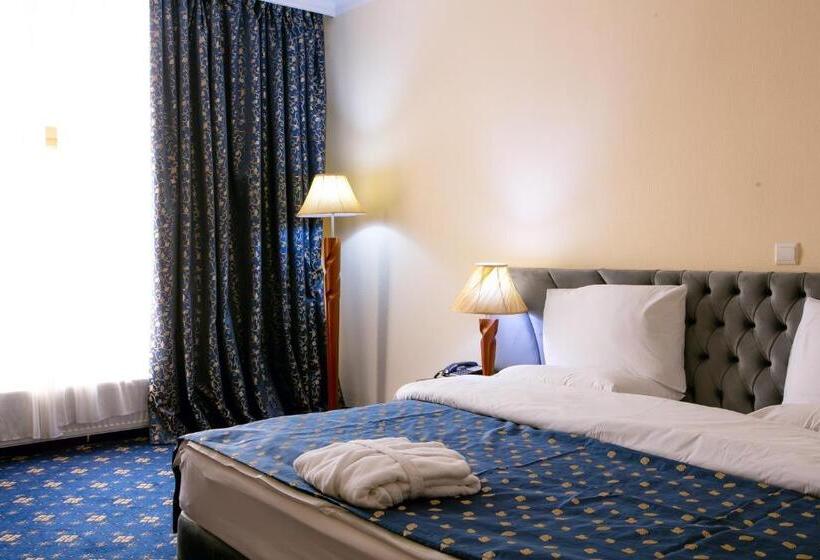 سوییت خانوادگی, Afra Oghuz Mountain Resort