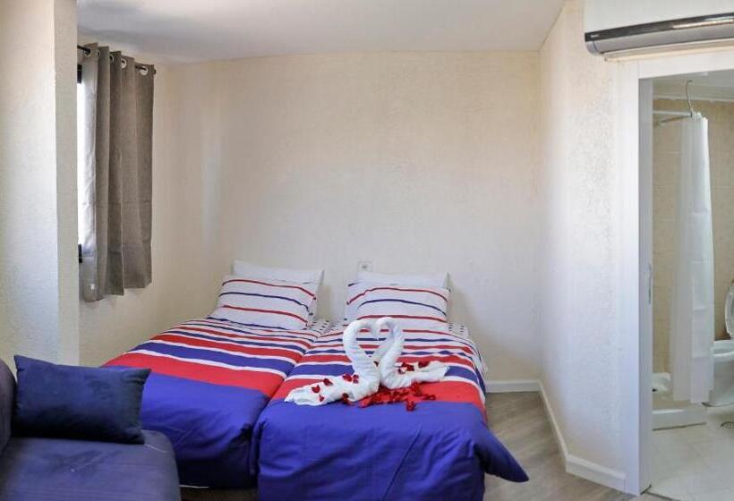 스탠다드 트리플 룸, Motel Neve Midbar מוטל נווה מדבר