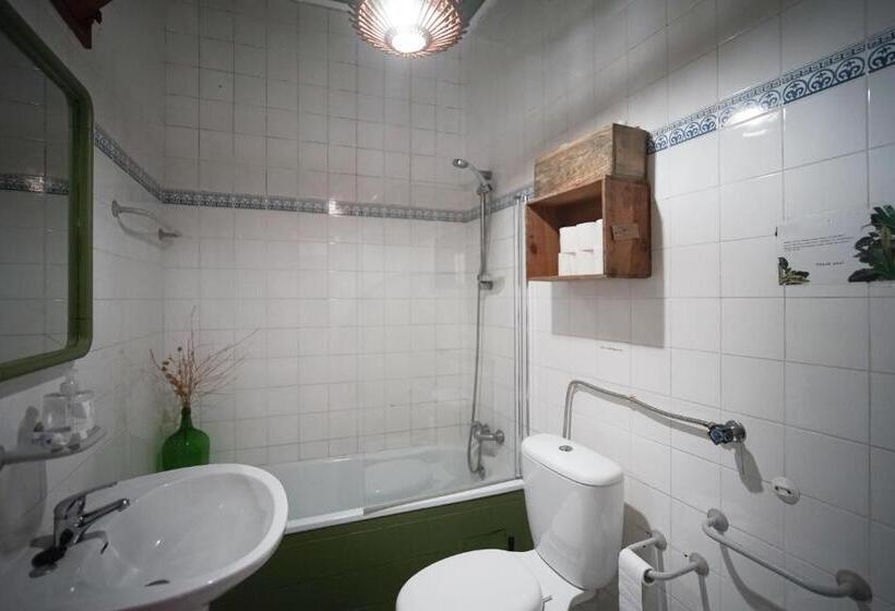 Номер Стандарт Совместная Ванная, Oliva Guesthouse