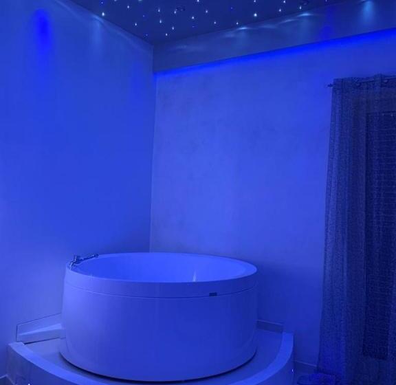 سوییت لوکس, B&b Regina Charme Rooms