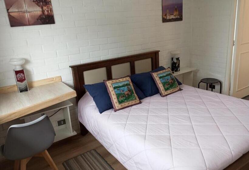 اتاق استاندارد, Hostal Rucatremo