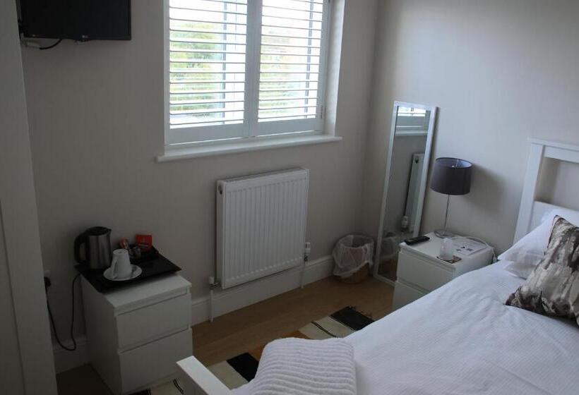 غرفة قياسية فردية, Magnolia House