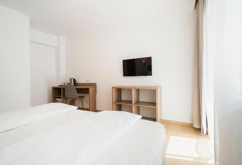 اتاق اکونومی, Aurora Rooms   290m From Aqua Park