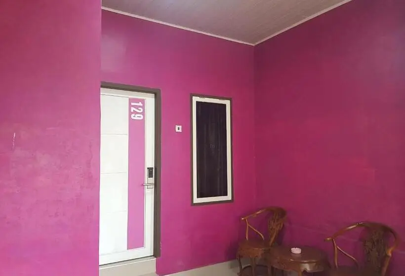 اتاق لوکس با تخت بزرگ, Capital O 93263 Linge Land