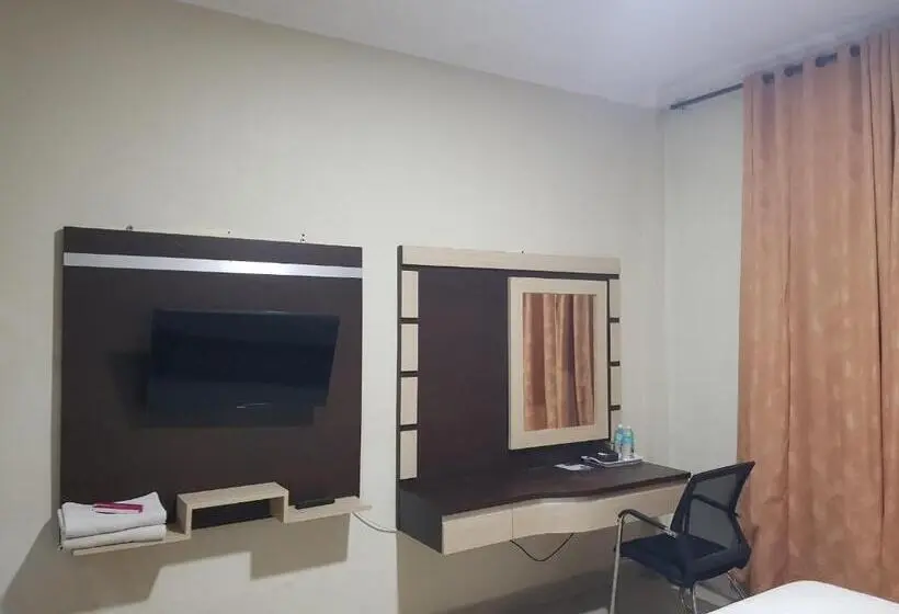 اتاق استاندارد با تخت بزرگ, Capital O 93263 Linge Land