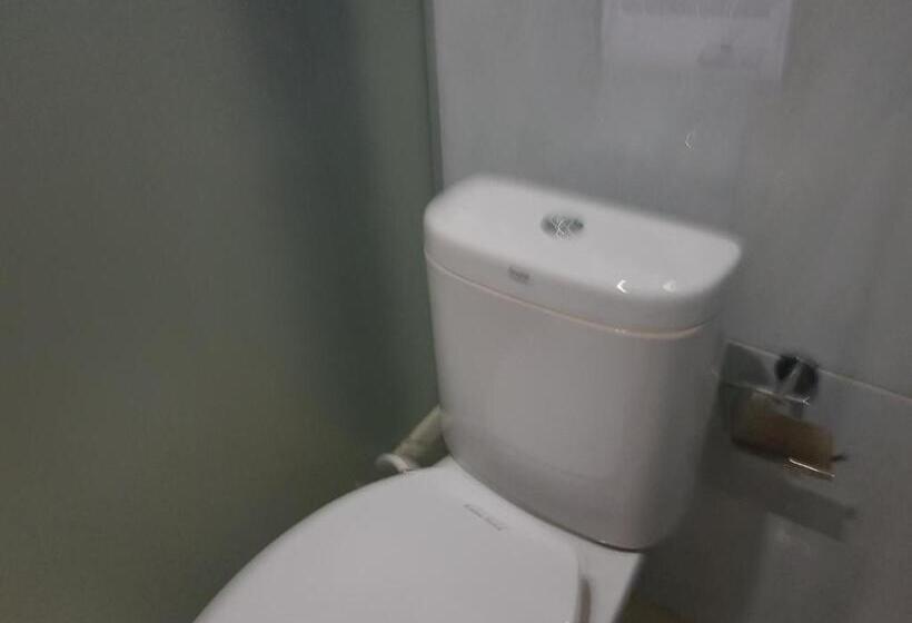 高级大房间, Capital O 93263 Linge Land