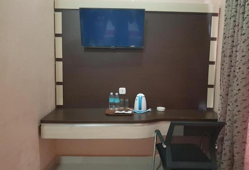 高级大房间, Capital O 93263 Linge Land